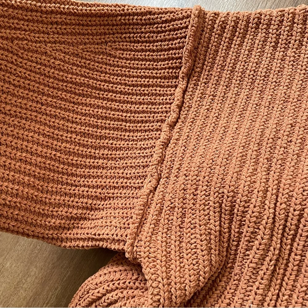 Aerie oversized knit sweater, size M - Picture 8 of 11